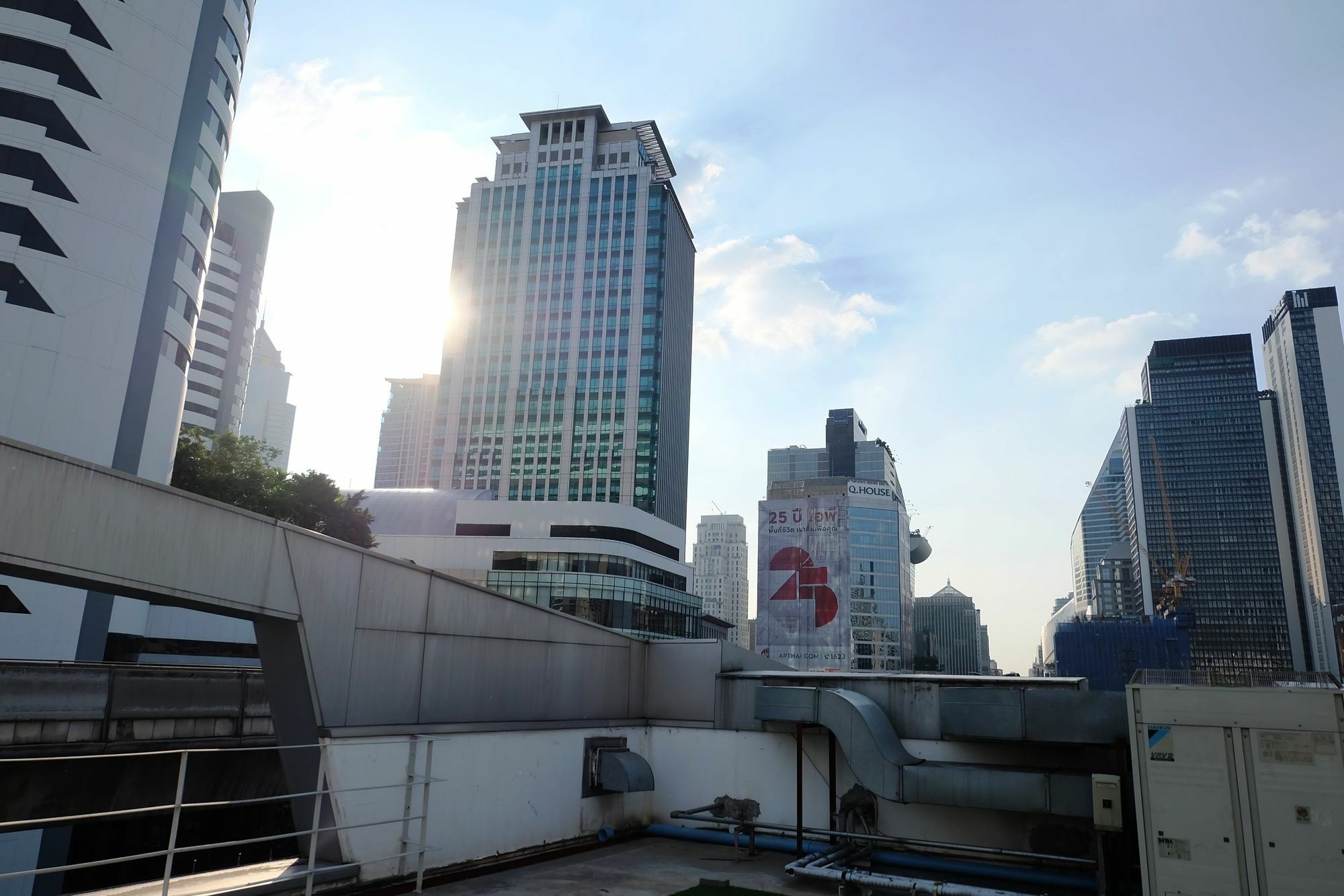 Hom Hostel & Cooking Club Bangkok Exterior photo