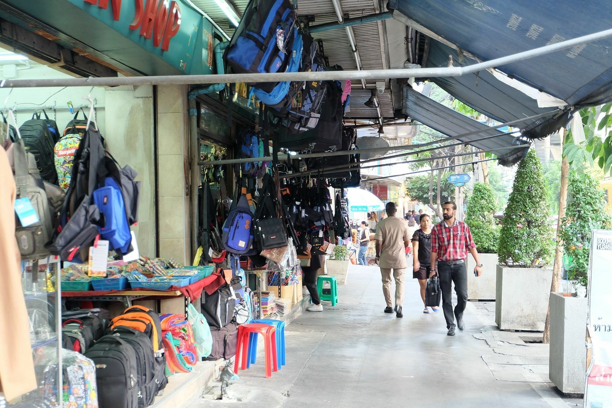 Hom Hostel & Cooking Club Bangkok Exterior photo