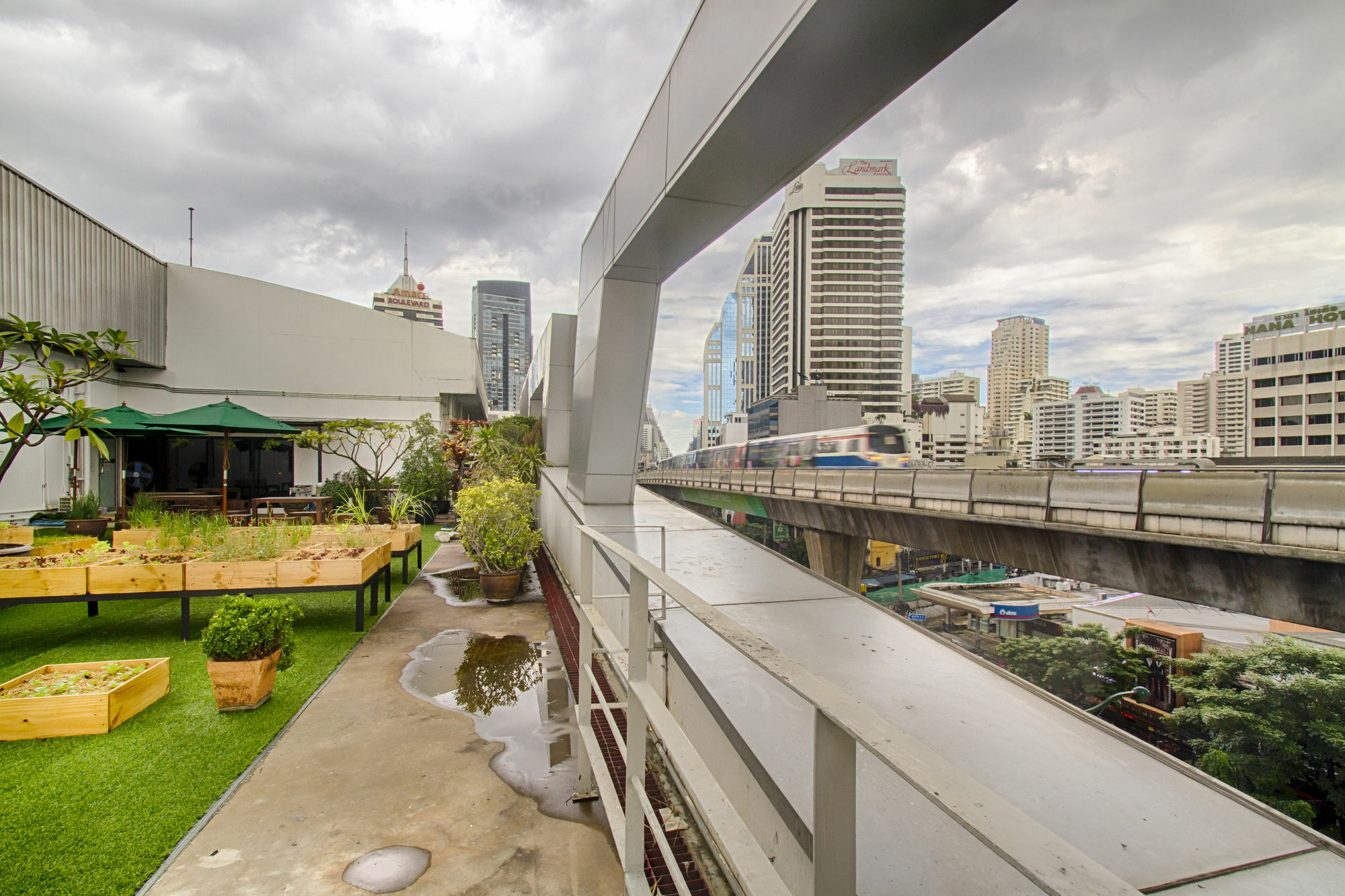 Hom Hostel & Cooking Club Bangkok Exterior photo